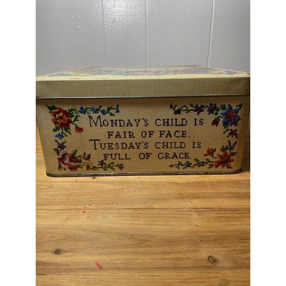 Carr's of Carlisle Limited Tin Made in England - Picture 2 of 9